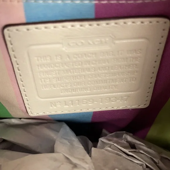 Brand new coach pocketbook - Picture 5 of 9